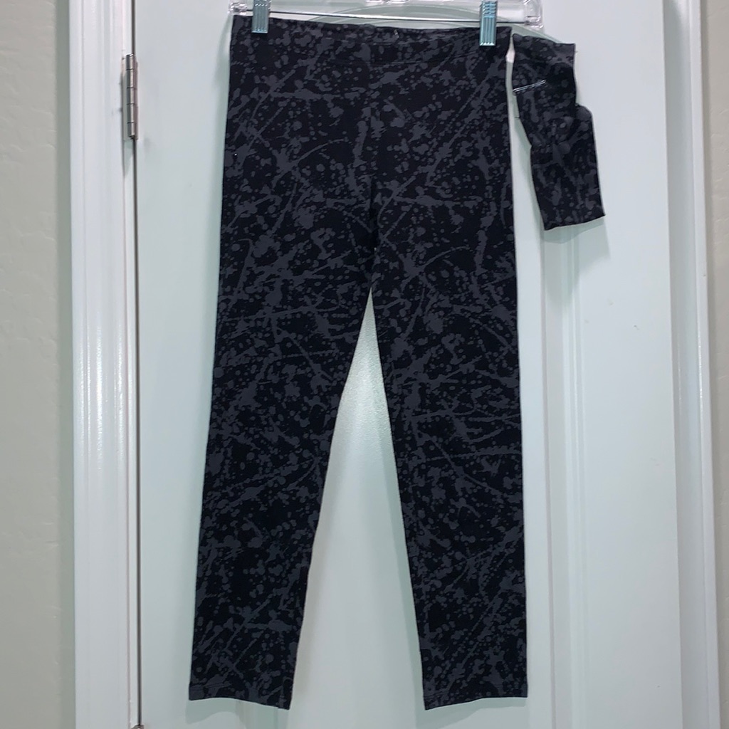 City Streets Brand New Size S Capri WHeadband